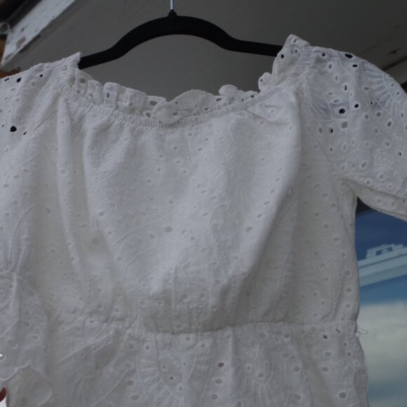 Darling Little Crop Blouse By Air Space - Picture 4 of 4